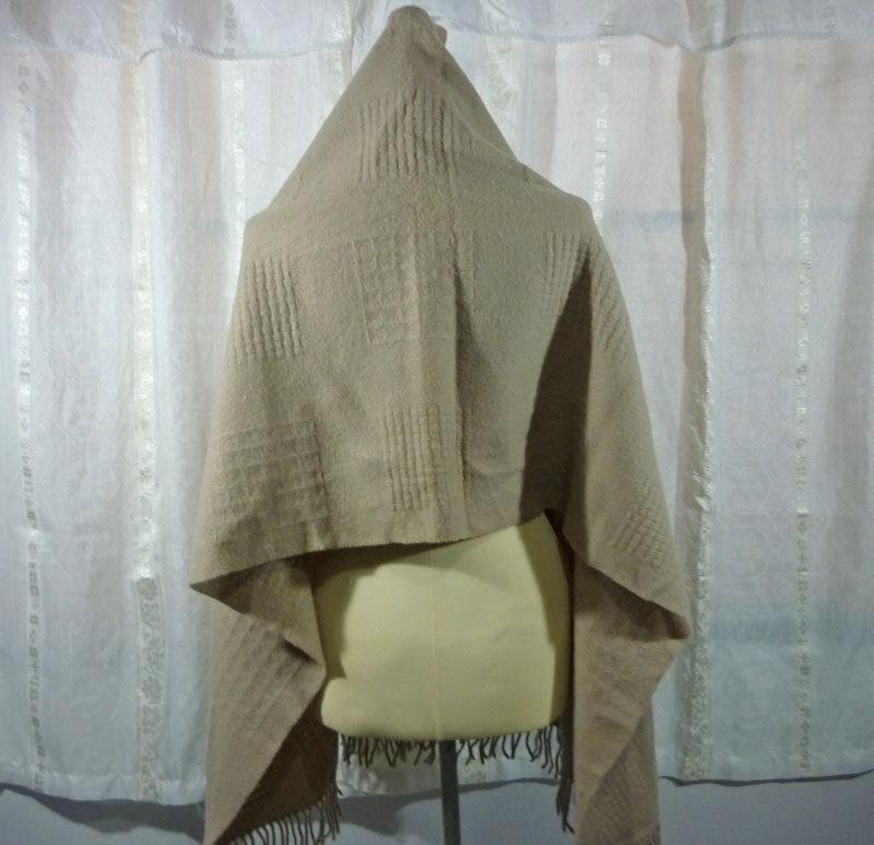 ผ้าคลุมไหล่ผืนใหญ่ เนื้อหนาอุ่นมาก LANCEL 100% WOOL