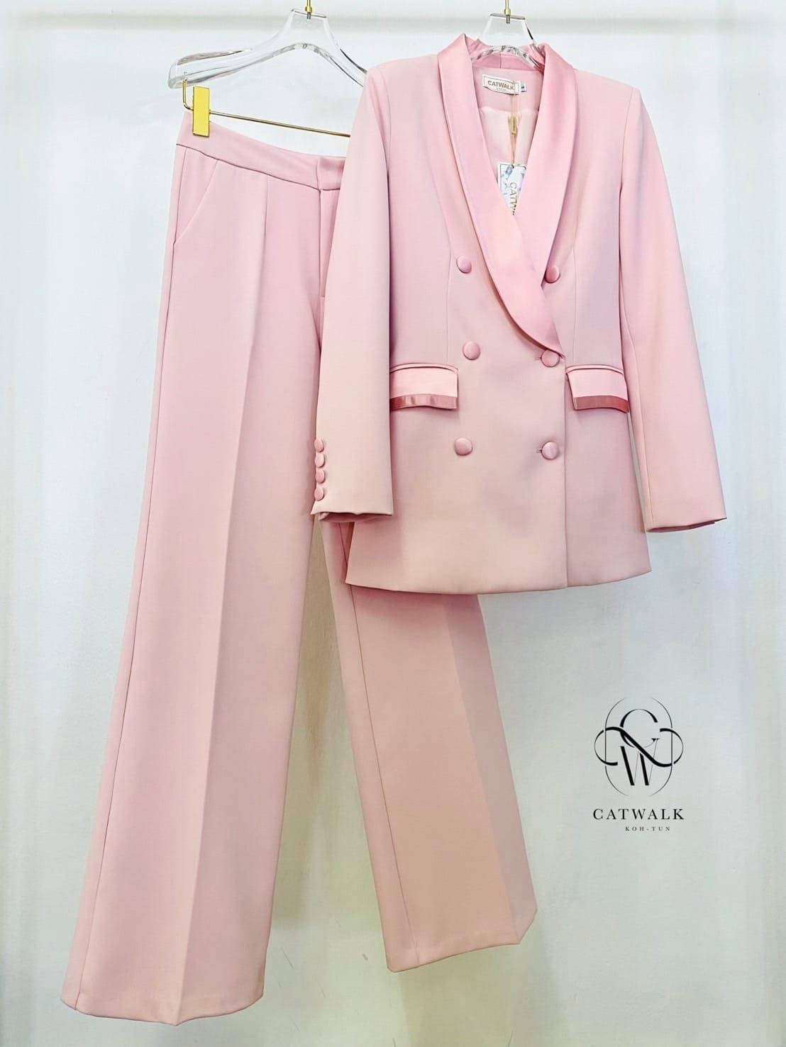 เซตสูทปกเลื่อม+กางเกงขาตรง เนื้อผ้าเกรดเอ เนื้อนุ่มเป็นทรงใส่สบาย สินค้าคุณภาพ (พร้อมส่ง)