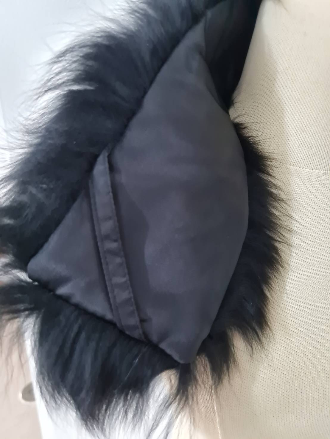 ผ้าพันคอ Fur Fox แท้ สีดำ (ของใหม่)