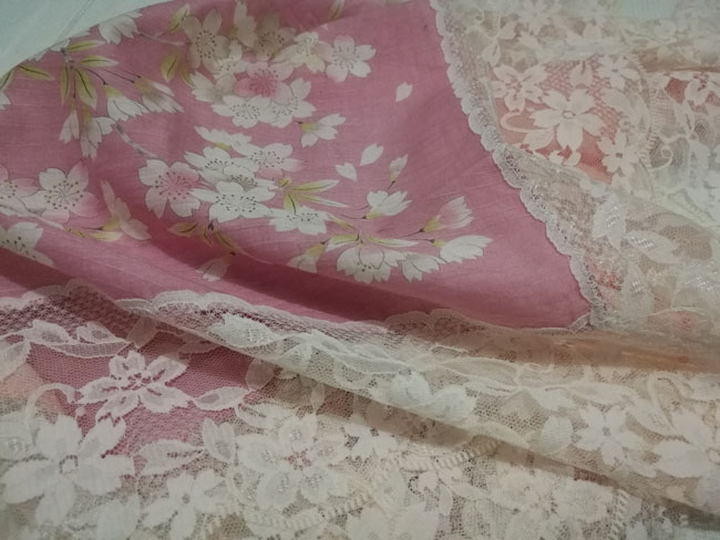 ผ้าเช็ดหน้าลูกไม้ สวยอลังสุดๆ แม่จ้าววว