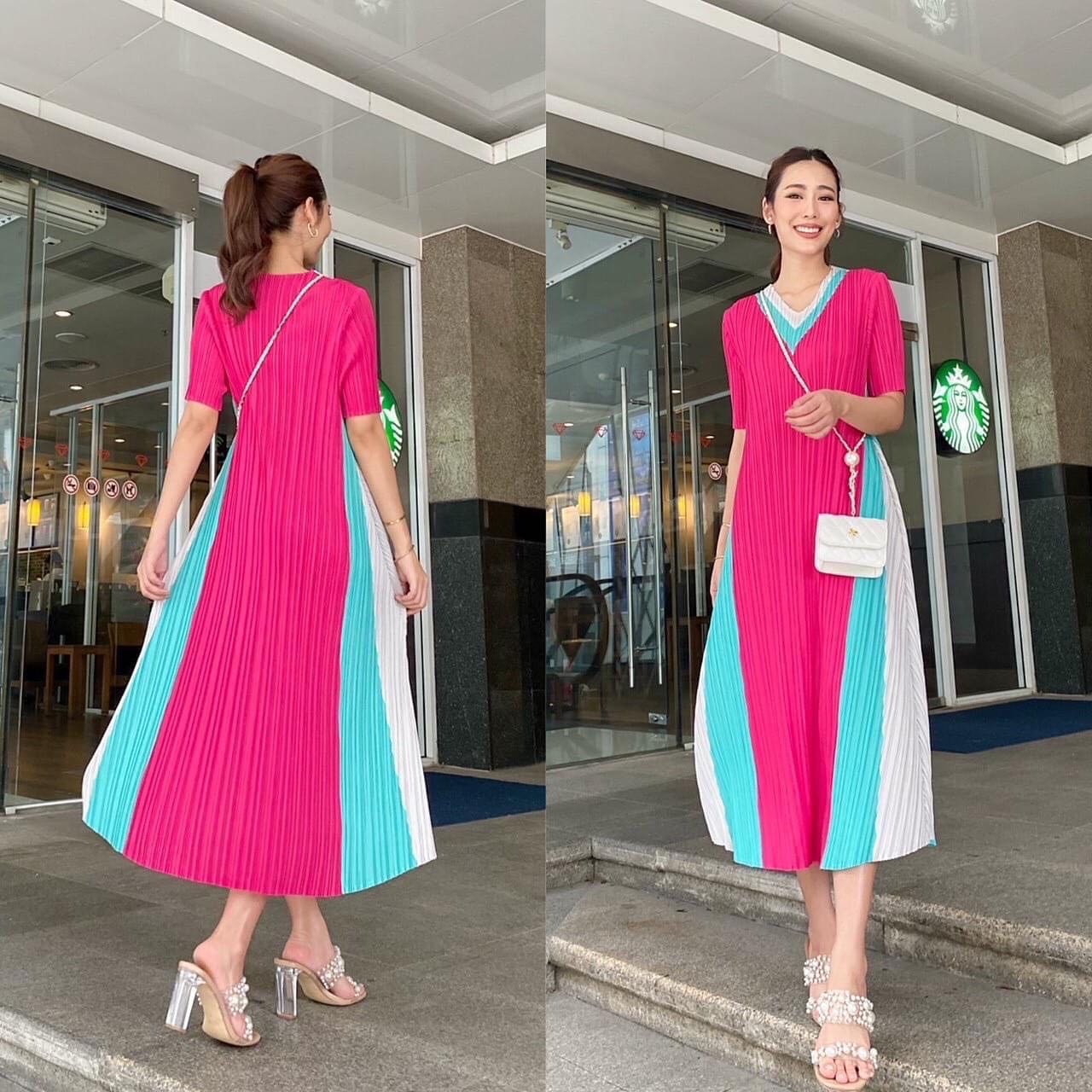 เดรสอัดพลีท ทรงปล่อย ตัวยาว งานสวย Premium 👍🏻 แพตเทิร์นคอวี V แขน 3 ส่วน สินค้าคุณภาพ (พร้อมส่ง)