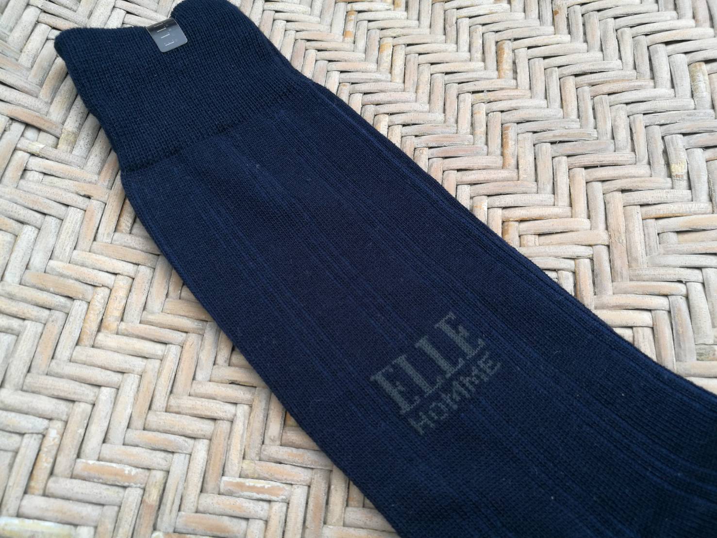 ถุงเท้าชาย ELLE สีกรม เนื้อดีมาก