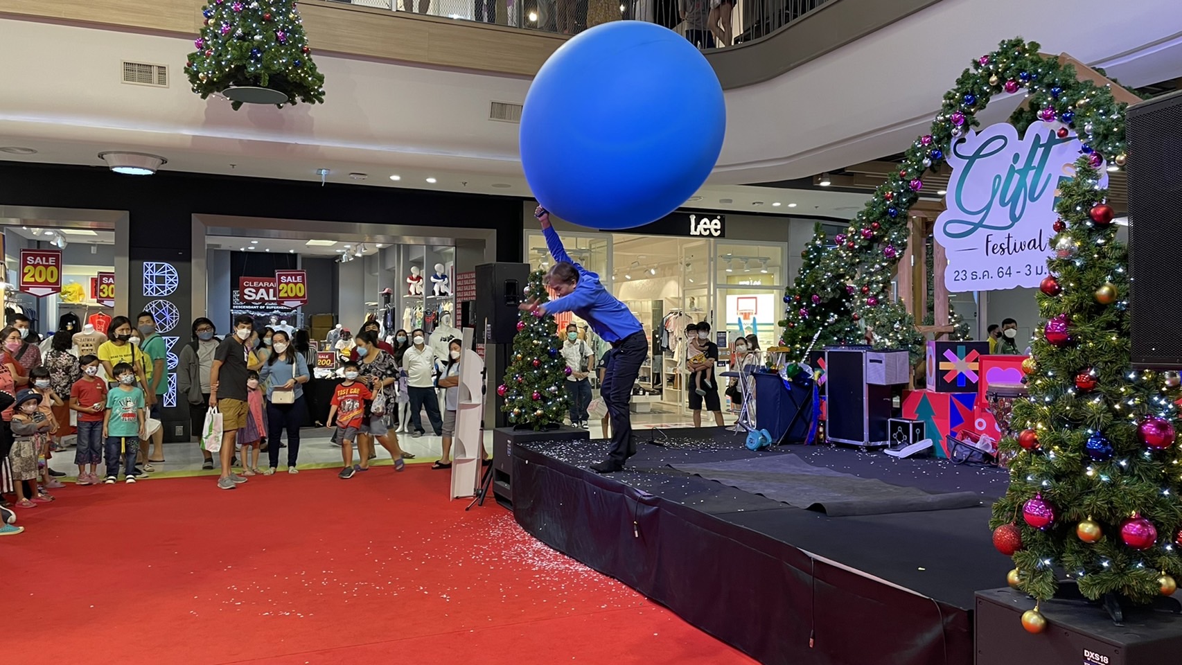 Balloon Man บอลลูนแมน โชว์ลูกโป่งยักษ์ การแสดง โชว์ 02/01/2565