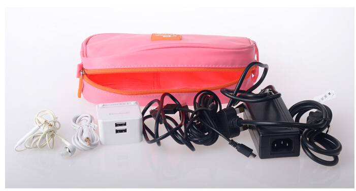 กระเป๋าใส่อุปกรณ์อิเล็กทรอนิกส์ กระเป๋าไอที หรือปรับเป็นใส่เครื่องสำอางก็ได้ ผลิตจากไนล่อนกันน้ำคุณภาพดีมี 4 สีให้เลือก