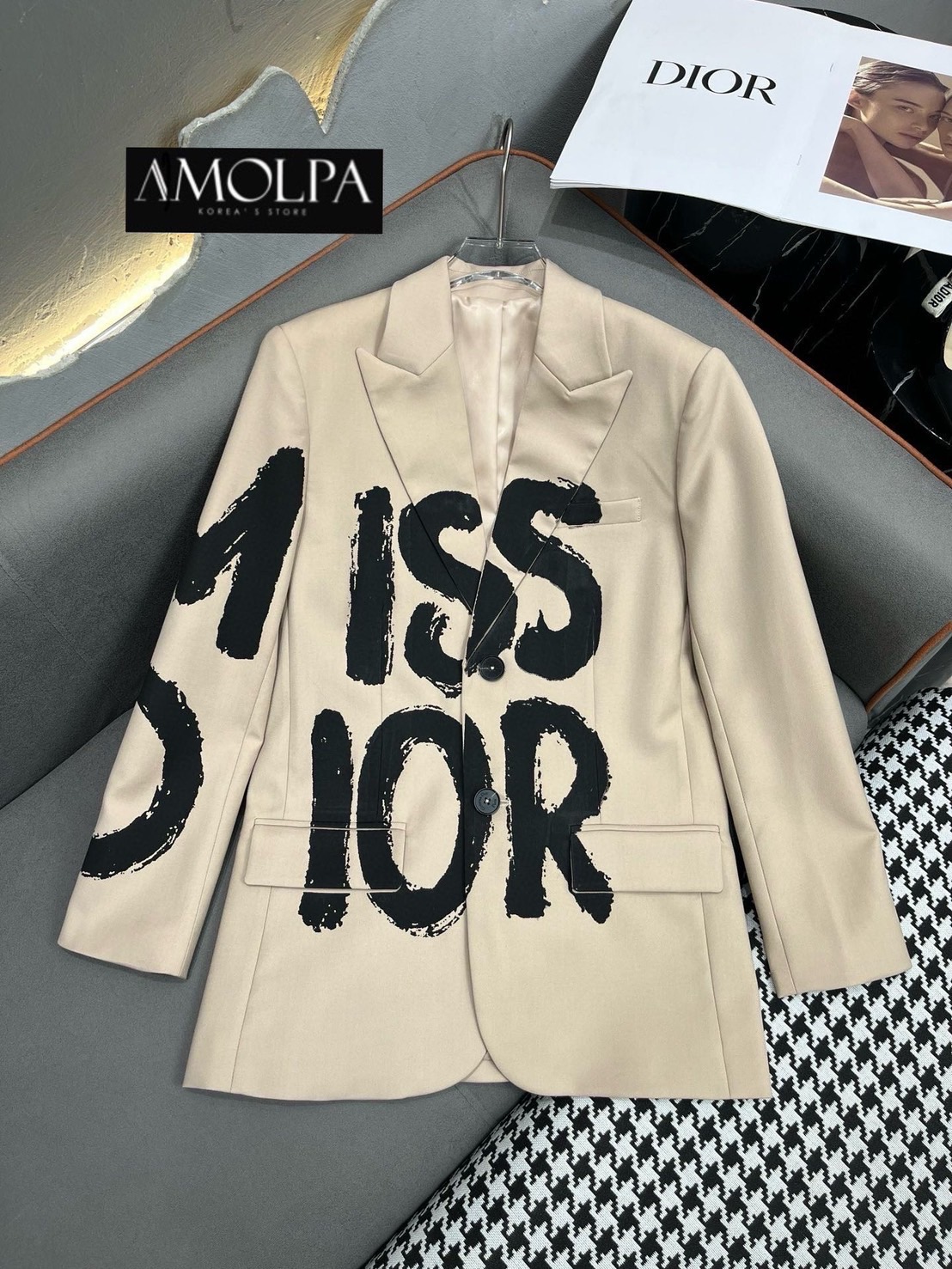 BLAZER CD Colletion 2024SS ผ้าดีมาก มีน้ำหนักสุดๆ เย็นมากๆ สวยสุดๆ : สินค้าคุณภาพ (พร้อมส่ง)