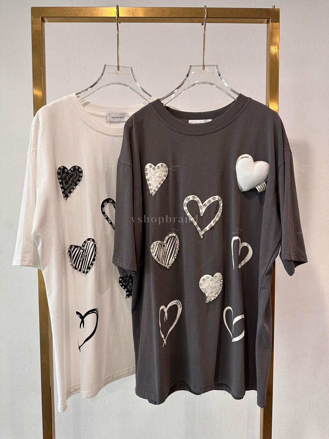 เสื้อยืดหัวใจหลายดวง ติดเพชร : สินค้าคุณภาพ (พร้อมส่ง)