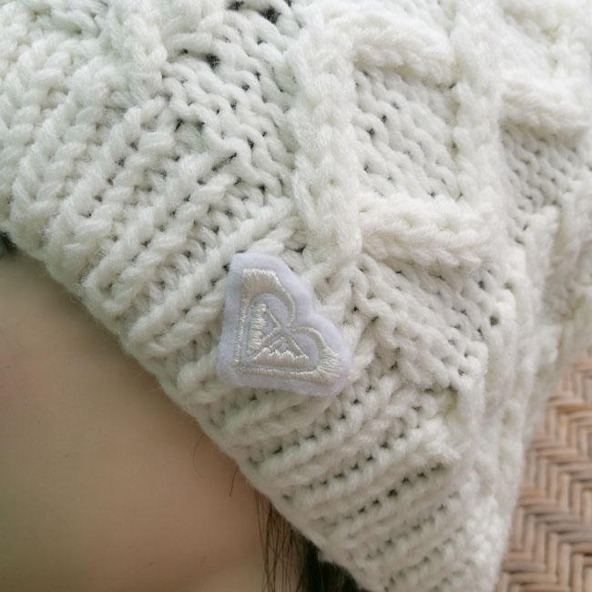 หมวกไหมพรม ROXY จุกเฟอร์แท้ น่ารักมาก