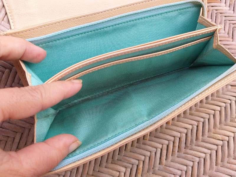 กระเป๋าสตางค์ Samantha Thavasa ช่องเยอะมากก