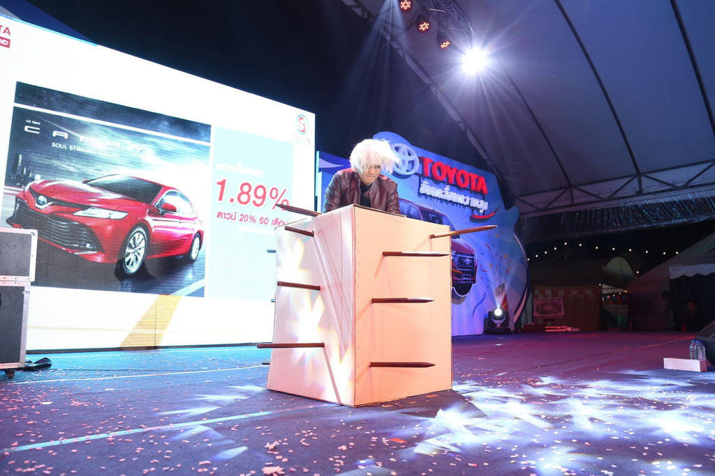 มายากล นักมายากล การแสดง โชว์ Magic Show "งาน TOYOTA BIG DAY" 03/02/2562