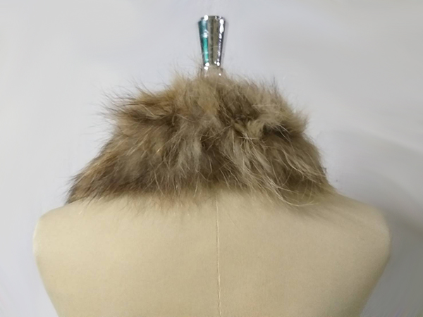 ผ้าพันคอ แต่งโค้ท เฟอร์แรคคูนแท้