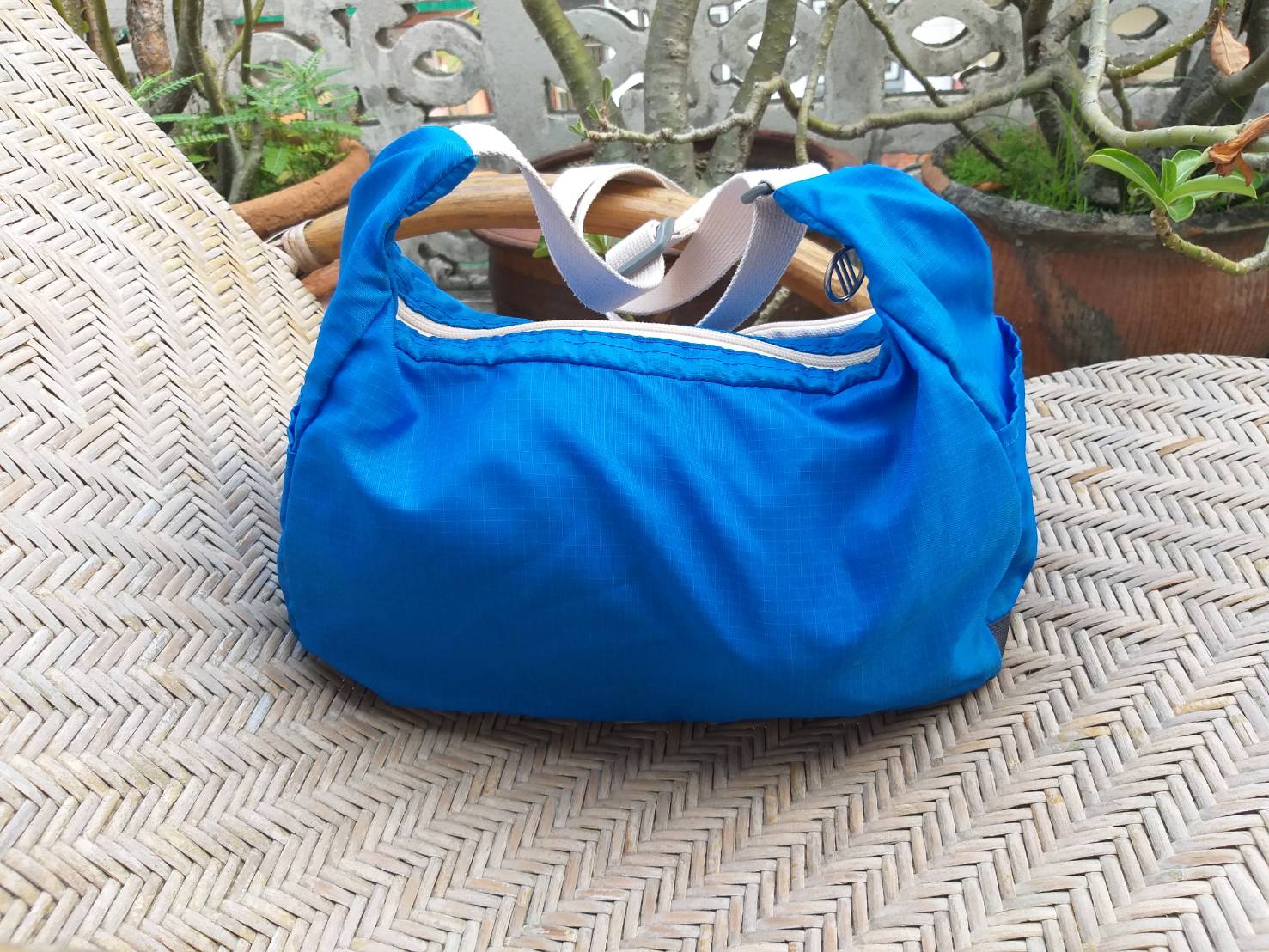 กระเป๋าสะพาย adidas ของแท้ น่ารักมาก