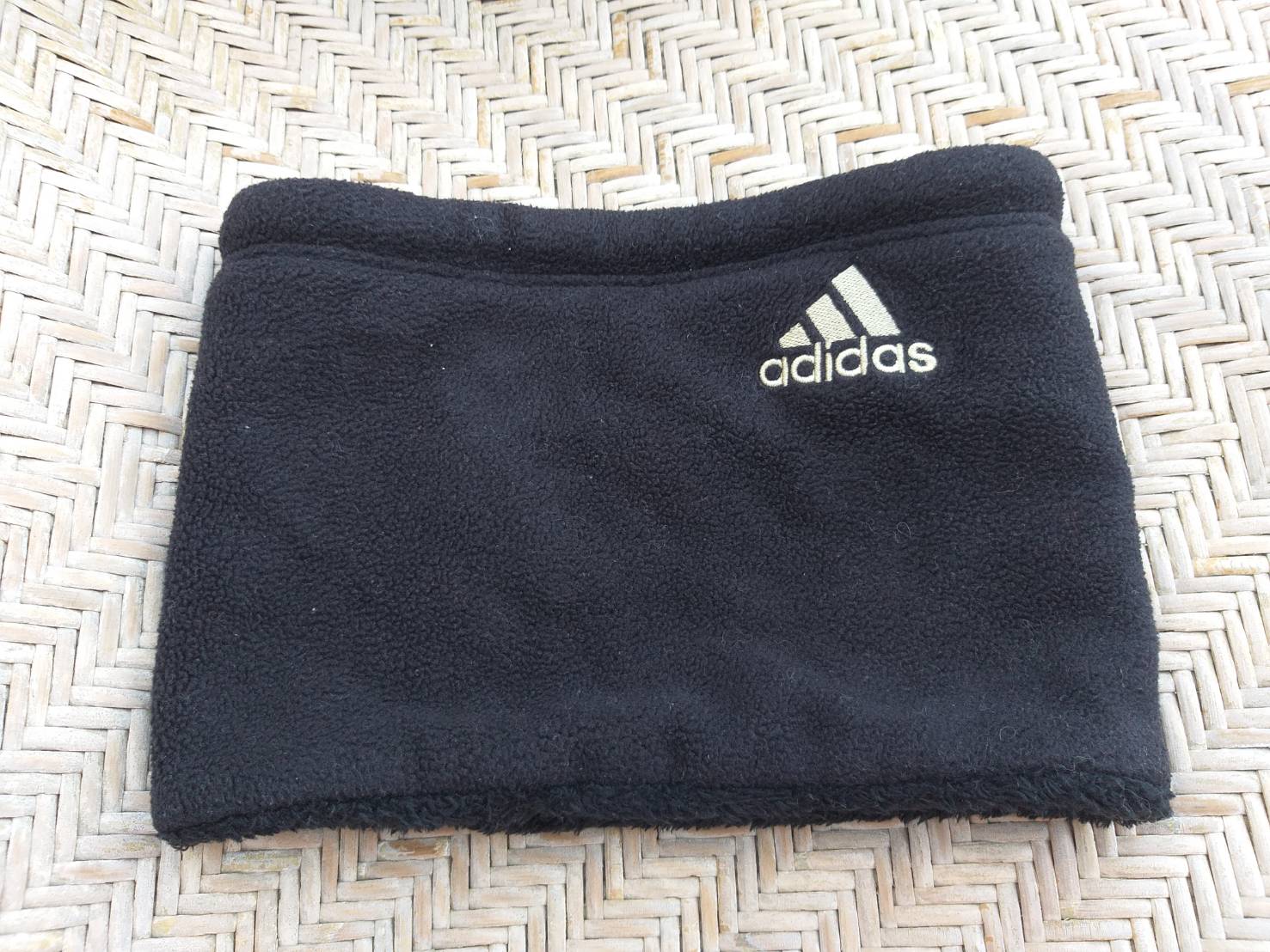 ปลอกคอกันหนาว adidas หนาอุ่นติดลบ
