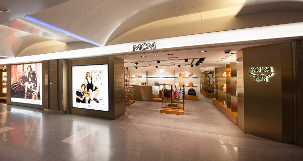 ผ้าขนหนูเช็ดหน้าแบรนด์เนม MCM