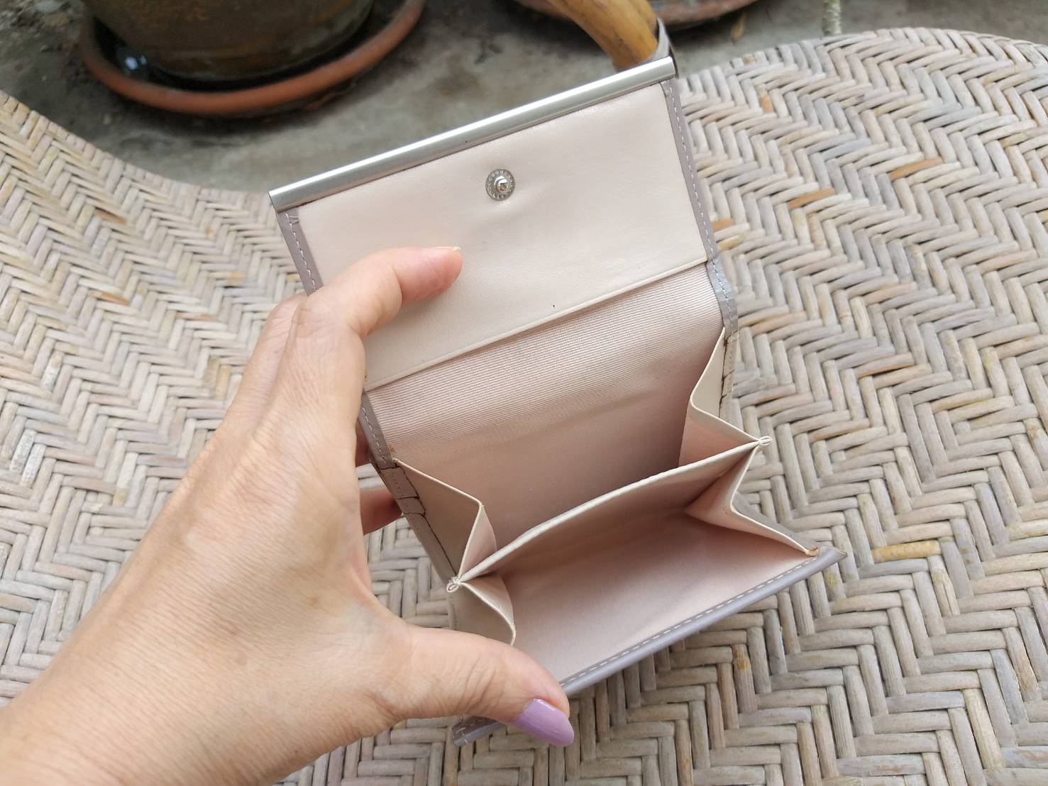 กระเป๋าสตางค์ YOSHIE INABA เรียบหรูน่าใช้มาก