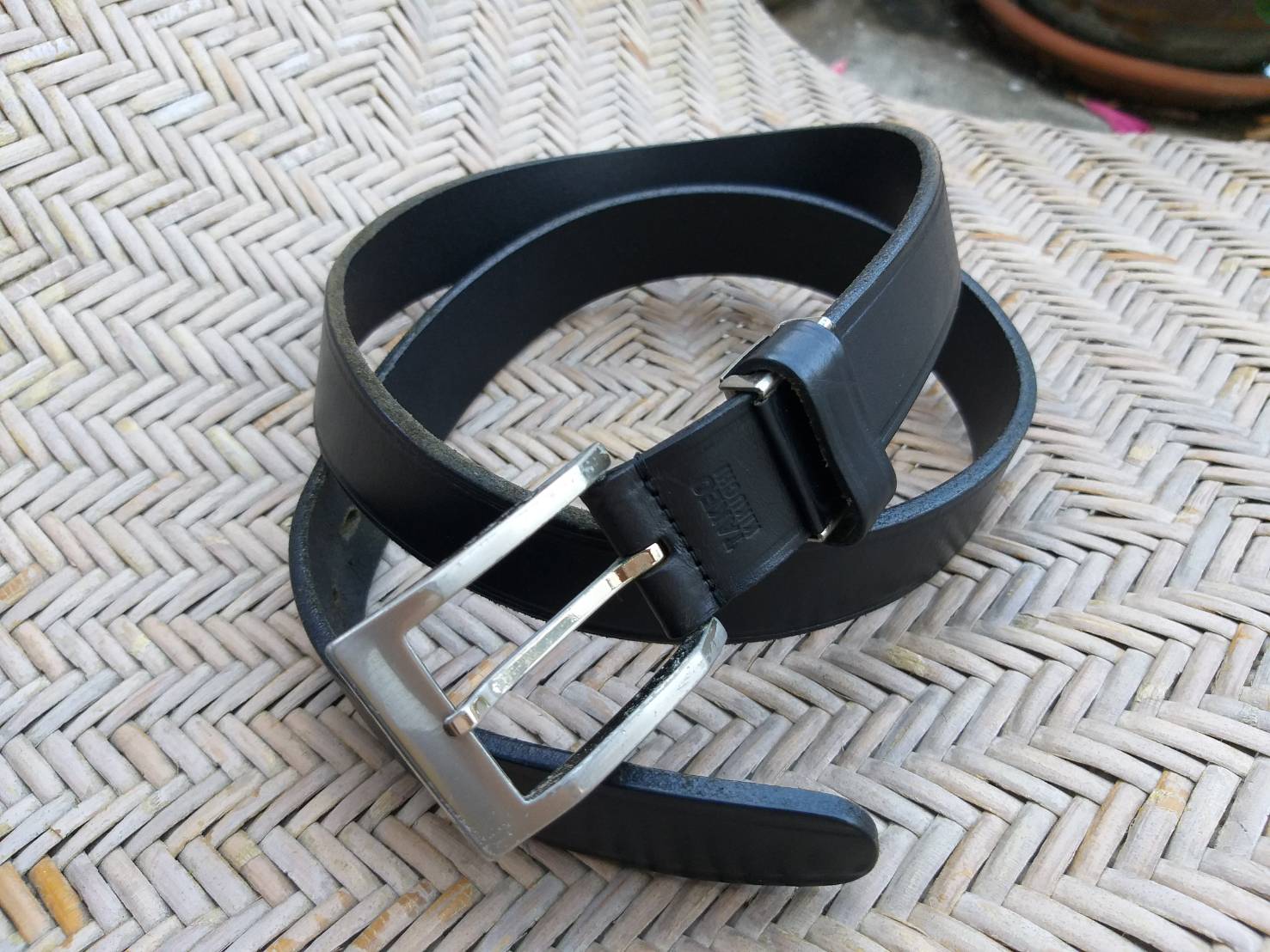 เข็มขัดหนังแท้สีดำ TAKEO KIKUCHI