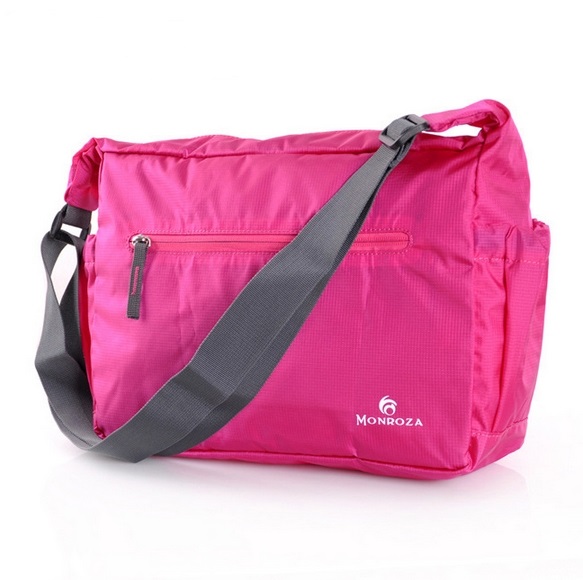 กระเป๋าสะพายพับเก็บได้ ผลิตจากไนล่อนกันน้ำคุณภาพดี พกพาสะดวก คุ้มค่า มีให้เลือก 7 สี