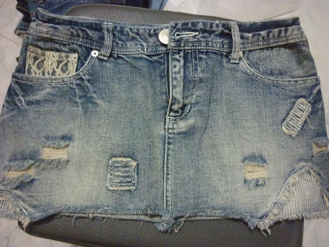 กระโปรงยีนส์ Visalia ร็อคแอบหวาน สวยมาก 31-39-10.5