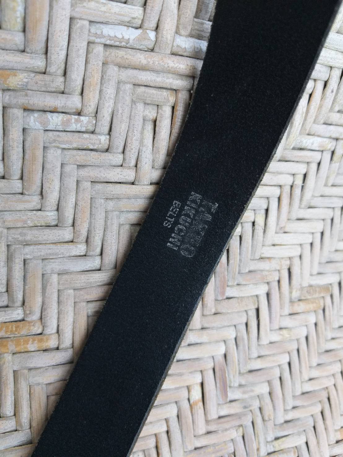 เข็มขัดหนังแท้สีดำ TAKEO KIKUCHI