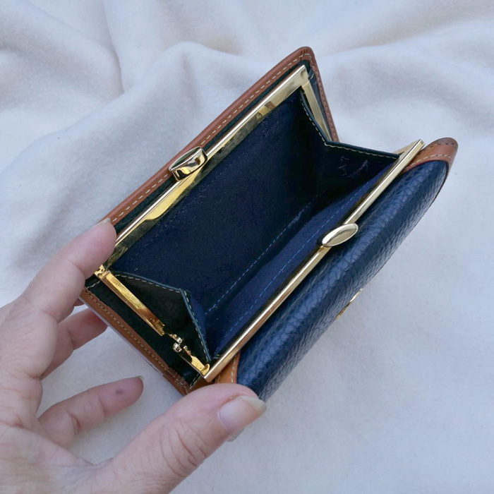 กระเป๋าสตางค์ทัวร์หอไอเฟล หนังแท้ หรูๆ น่าใช้มาก