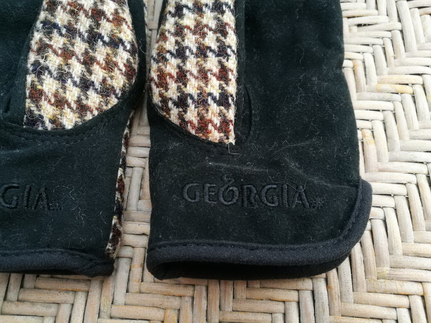 ถุงมือขนสัตว์ HARRIS TWEED (ของใหม่)