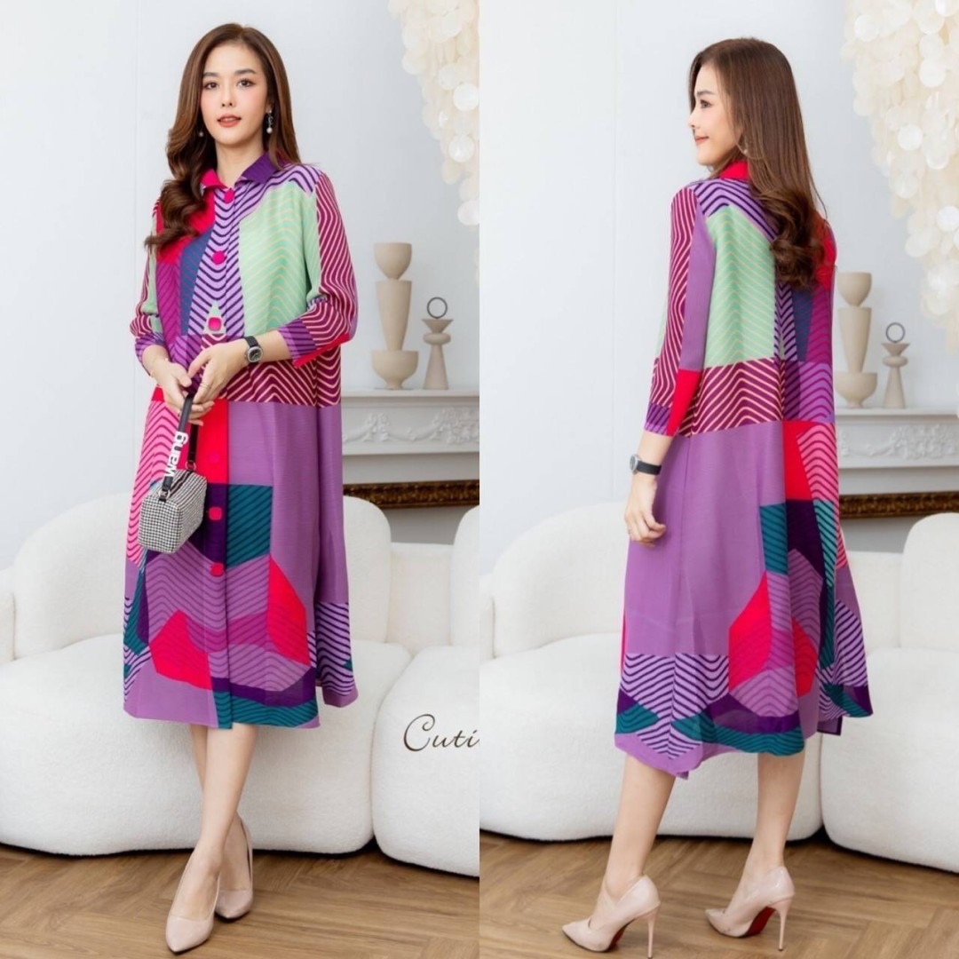 เดรสผ้าอัดพลีท Premium Pleatd Fabric ลวดลายผ้าผสมผสานลายเส้นกราฟิก ทำ ออกมาได้อย่างลงตัว : สินค้าคุณภาพ (พร้อมส่ง)