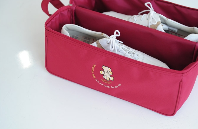 กระเป๋าใส่รองเท้ากันน้ำ อุปกรณ์ห้องน้ำ ผ้าขนหนู หรืออื่น ๆ ได้ตามต้องการ มี 4 สี 4 ลาย ให้เลือก