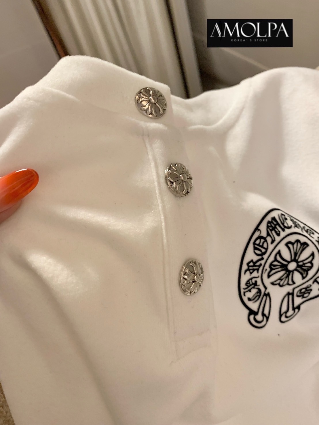 เสื้อแขนยาว CH ใหม่กระแทกช๊อปปปป งานสวยม๊ากกก ลายใหม่ สดใส งานน่ารักมาก ผ้าเด้ง. ใส่สบาย : สินค้าคุณภาพ (พร้อมส่ง)