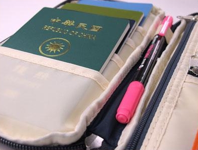 กระเป๋าใส่พาสปอร์ต กระเป๋าใส่หนังสือเดินทาง ใส่เอกสารสำคัญ ช่องเยอะ มีสายคล้องมือ พกพาสะดวก ผลิตจากไนล่อนกันน้ำ คุณภาพดี