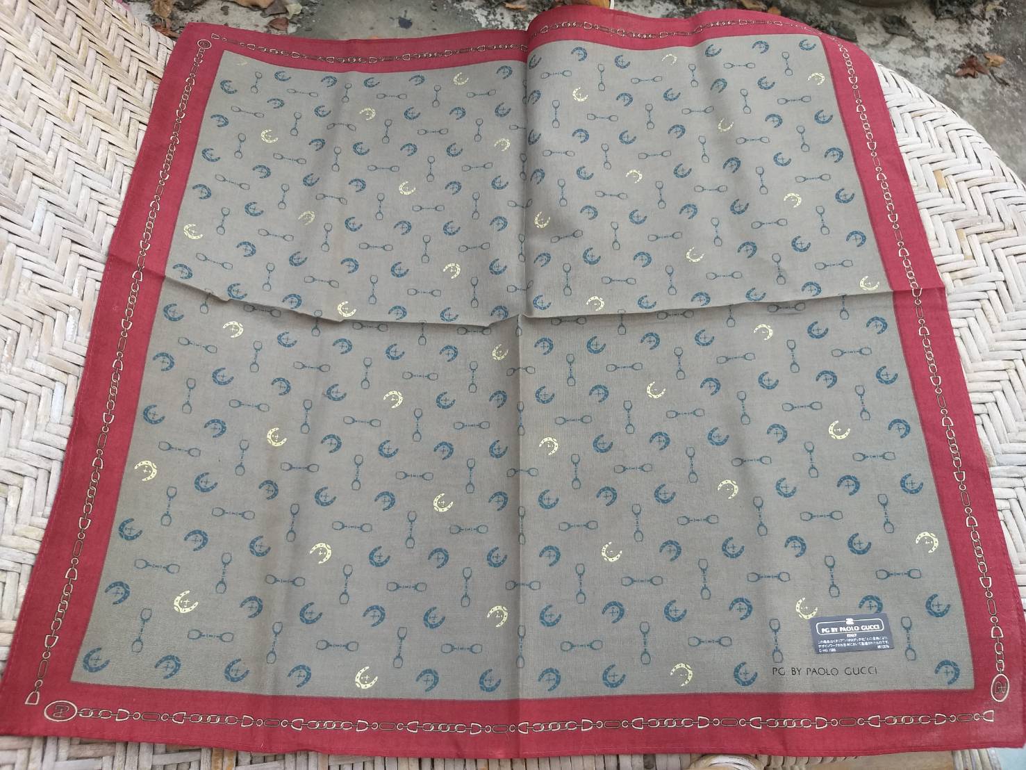 ผ้าเช็ดหน้าชาย PG BY PAOLO GUCCI