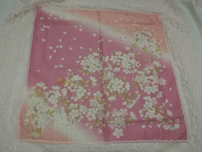 ผ้าเช็ดหน้าลูกไม้ สวยอลังสุดๆ แม่จ้าววว