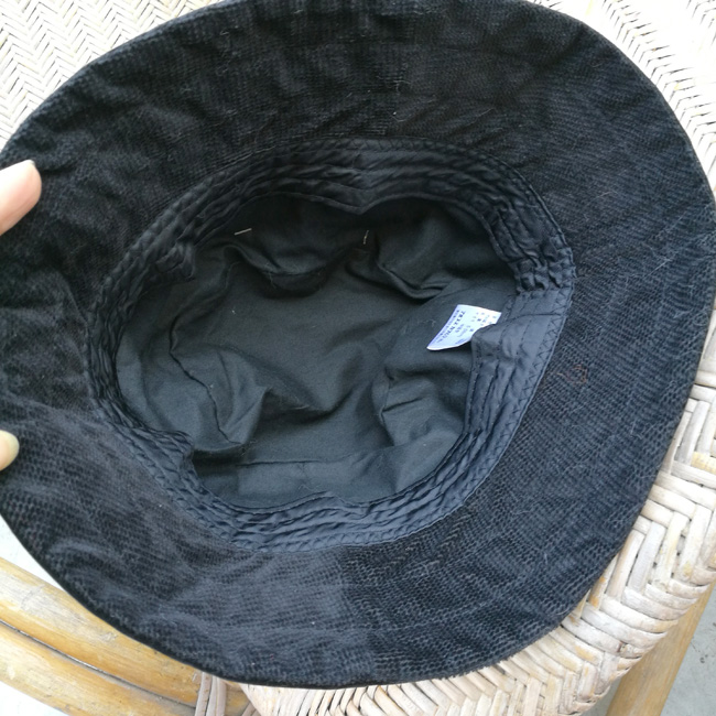 หมวกบักเก็ตกำมะหยี่สีดำ /ใหม่ป้ายห้อย/