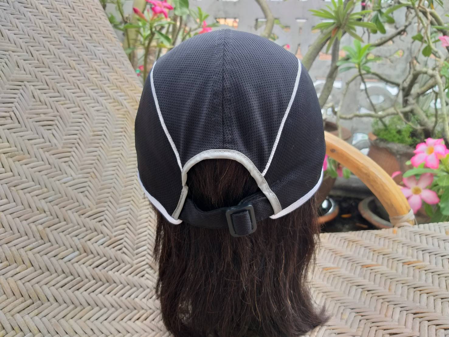 หมวกนักวิ่ง asics ราคาเต็ม 1800 (ของใหม่)