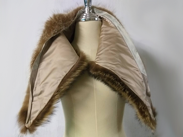 ผ้าพันคอขนเฟอร์แรคคูนแท้ สีน้ำตาลเหลือบ ขนฟูอวบแน่น