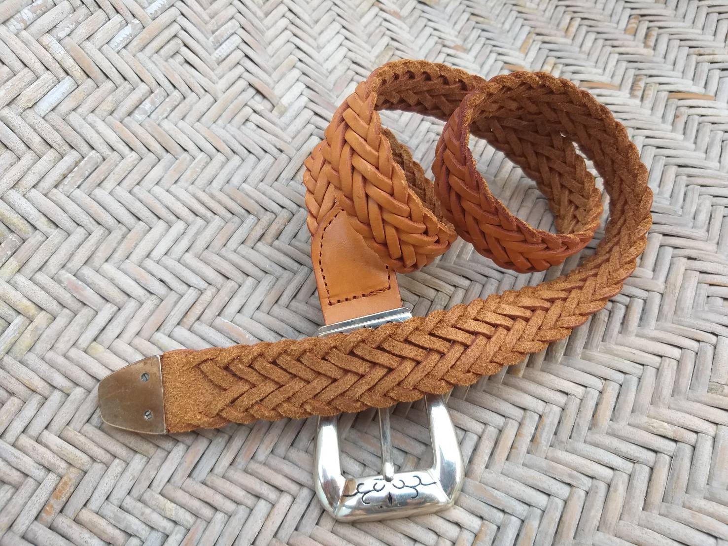 เข็มขัดหนังแท้สานขัด สวยมากเส้นนี้