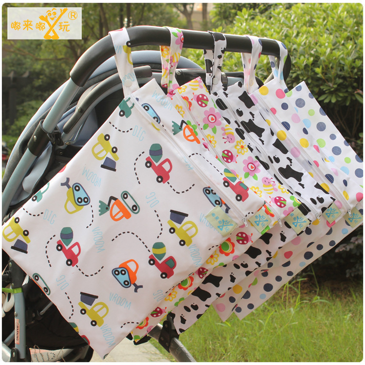 กระเป๋าใส่ผ้าเปียก ถุงผ้าเปียก ใส่กางเกงผ้าอ้อมรอซัก Baby Wet Bag