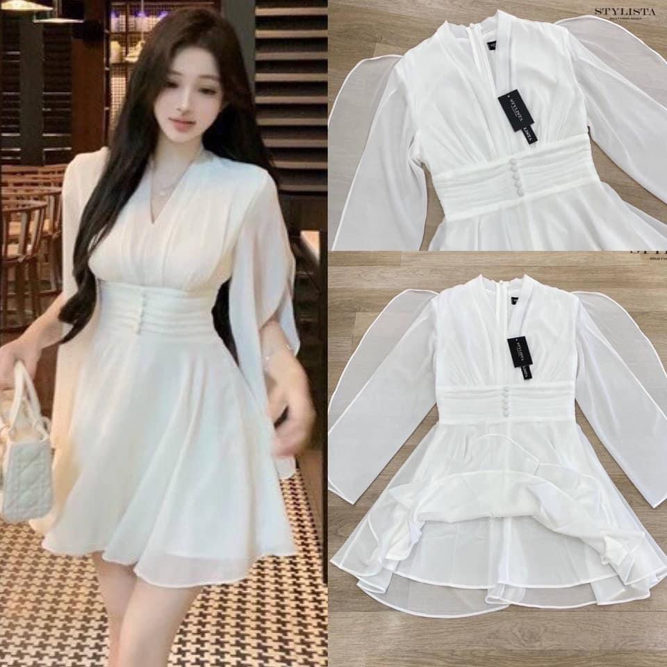 เดรสเเขนยาวซีทรูผ่าข้าง แต่งกระดุมด้านหน้า เอวเข้ารูป ทำให้ดูกระชับ คอวี กระโปรงพริ้วๆ ใส่สวย ใส่สบาย : สินค้าคุณภาพ (พร้อมส่ง)