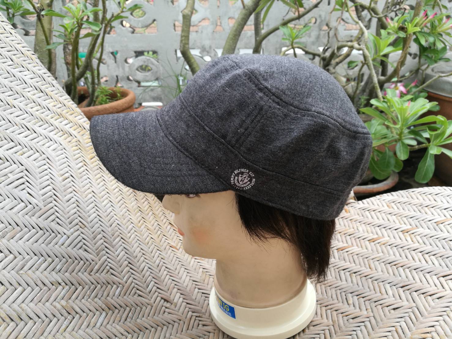 หมวกแก๊ปทรงนิวส์บอย TOMMY