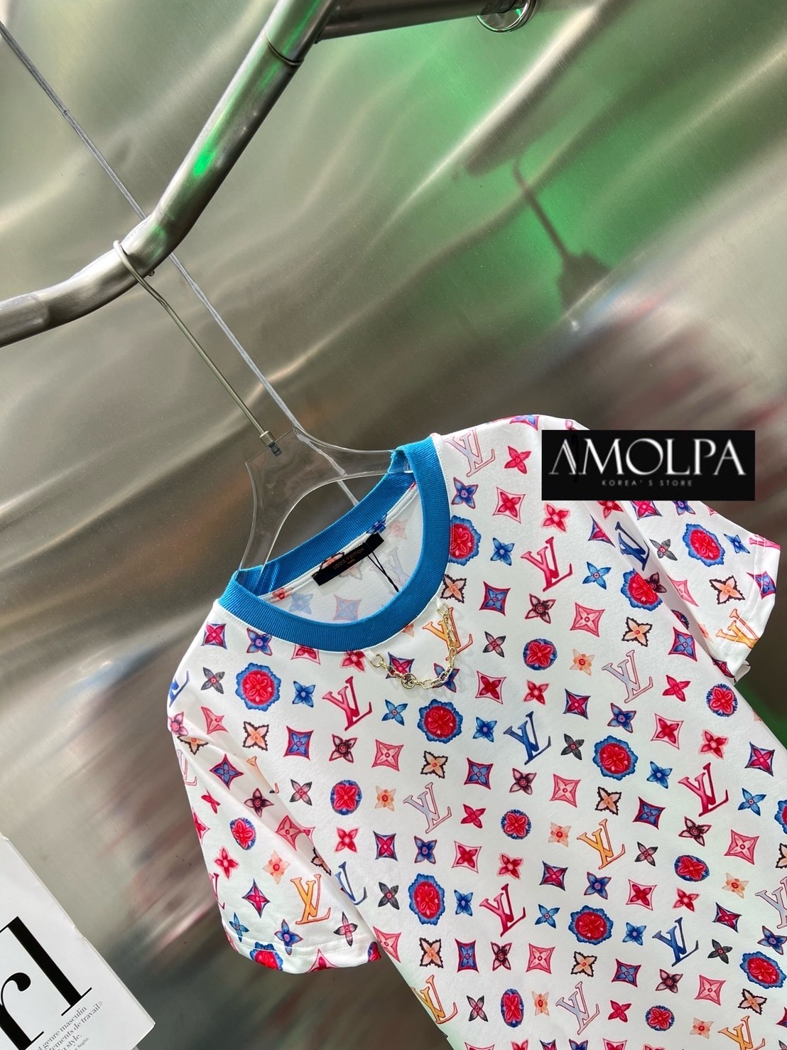 เสื้อยืด LV สวยเด่น ลายใหม่ชนช๊อปป สวยม๊ากกกกก เนื้อผ้าดี มากๆค่ะ ผ้าเย็นๆ ใส่สบายสุดๆ ใส่สบาย : สินค้าคุณภาพ (พร้อมส่ง)