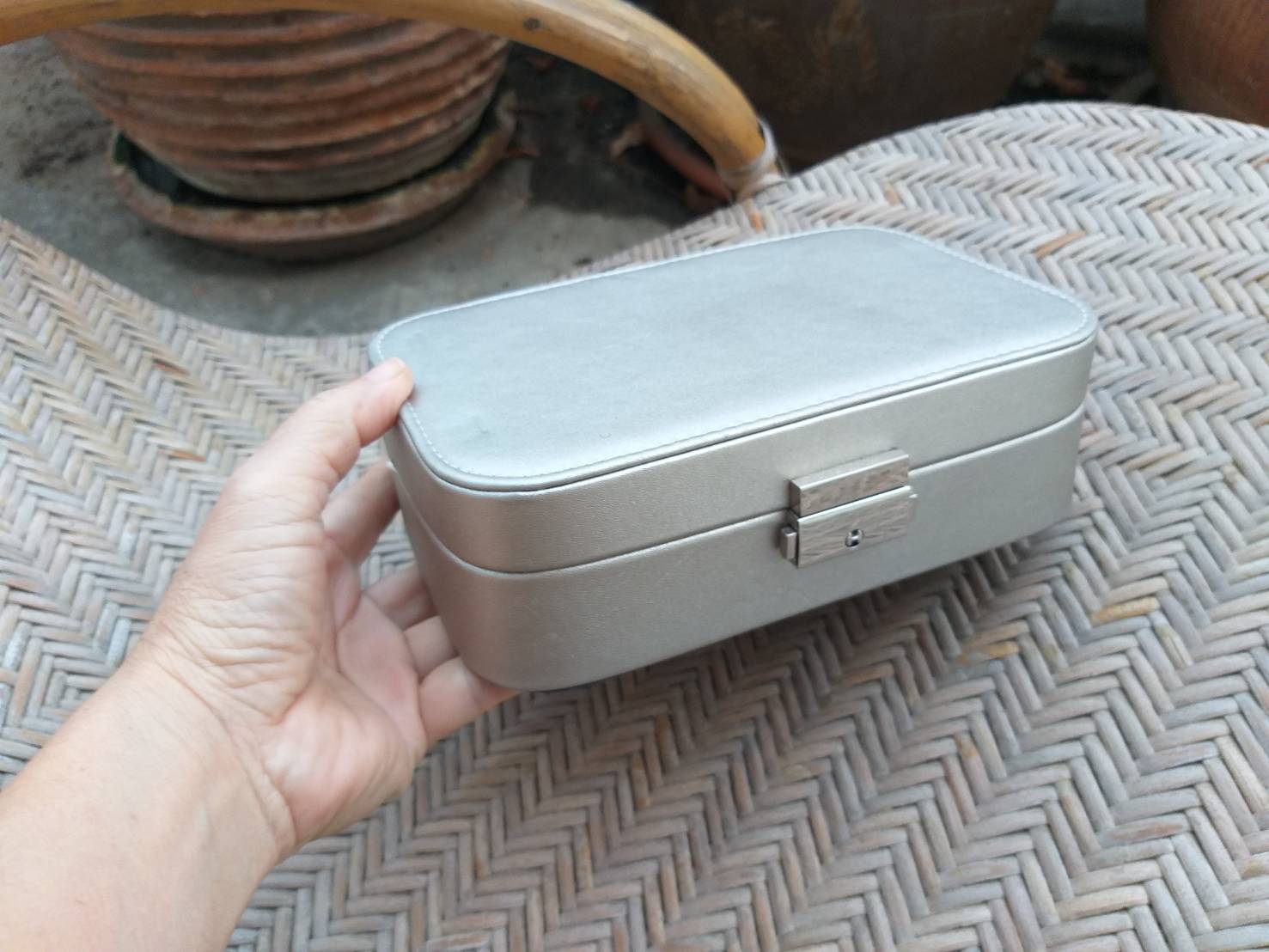 กล่องใส่เครื่องประดับ กล่องอย่างดี สวยมาก (ของใหม่)