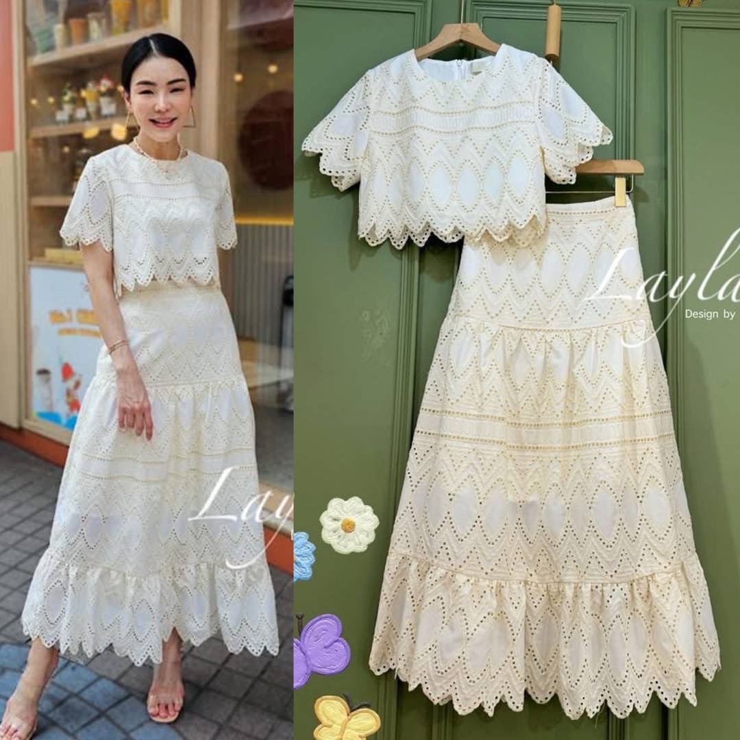 ชุดเซตงานผ้าปักฉลุสวยๆ เสื้อครอปแมทกับกระโปรงเอวสูงทรงสวย ใส่แล้วเพรียวมากก ใส่สบาย : สินค้าคุณภาพ (พร้อมส่ง)