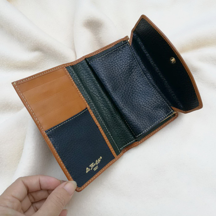 กระเป๋าสตางค์ทัวร์หอไอเฟล หนังแท้ หรูๆ น่าใช้มาก