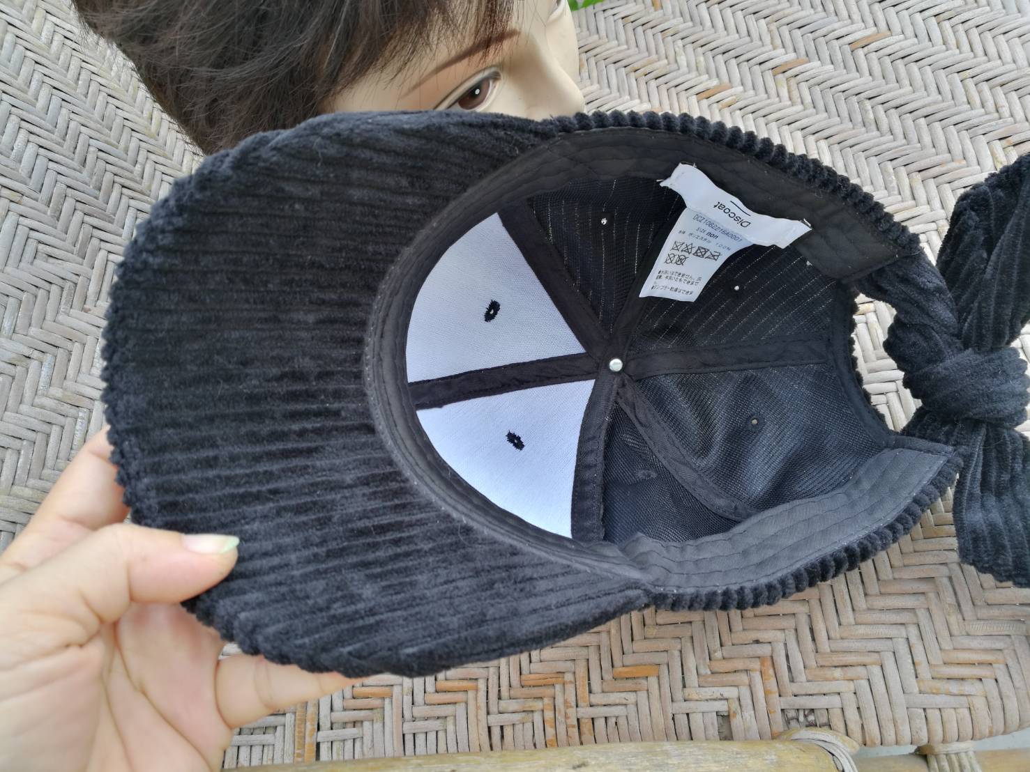 หมวกแก๊ป Discoat ผ้าลูกฟูกผูกโบว์ เก่มาก (ของใหม่)