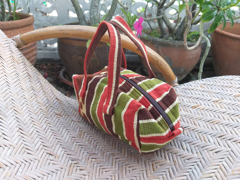 กระเป๋าผ้าทอเนื้อหนาสีสวย ทรงกล่องน่ารักมาก