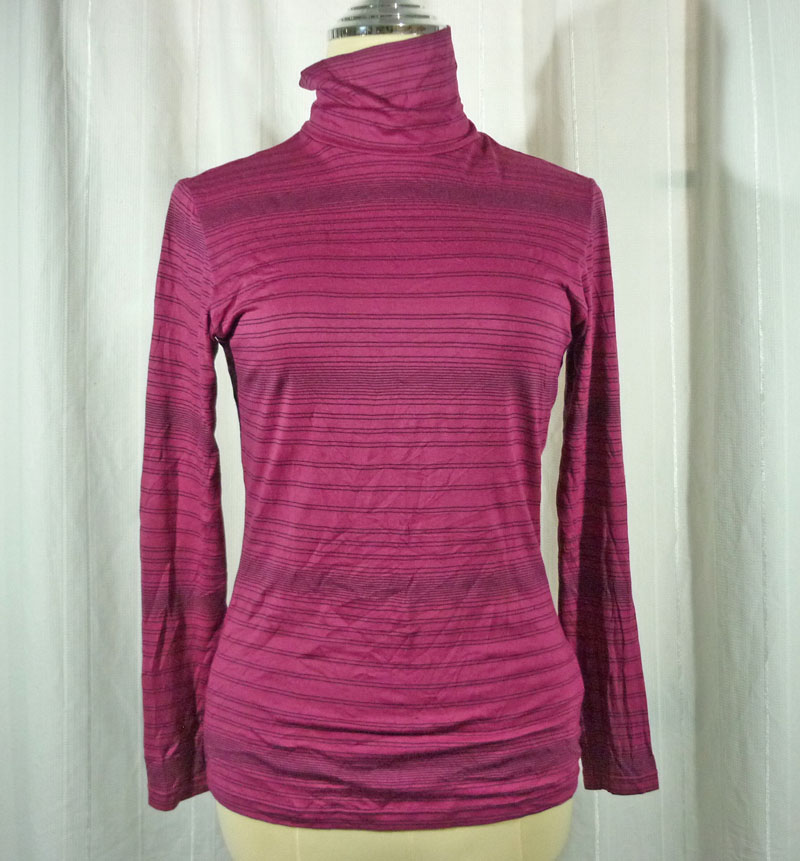 เสื้อฮีทเทคหญิง Uniqlo heattech Sz L