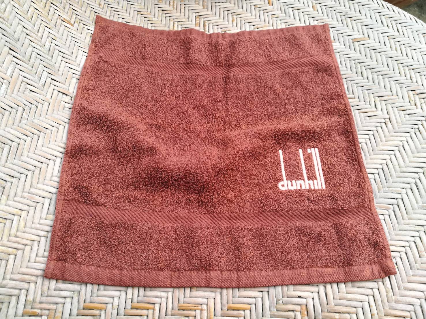 ผ้าขนหนูเช็ดหน้า dunhill ผ้าหนาดีมาก