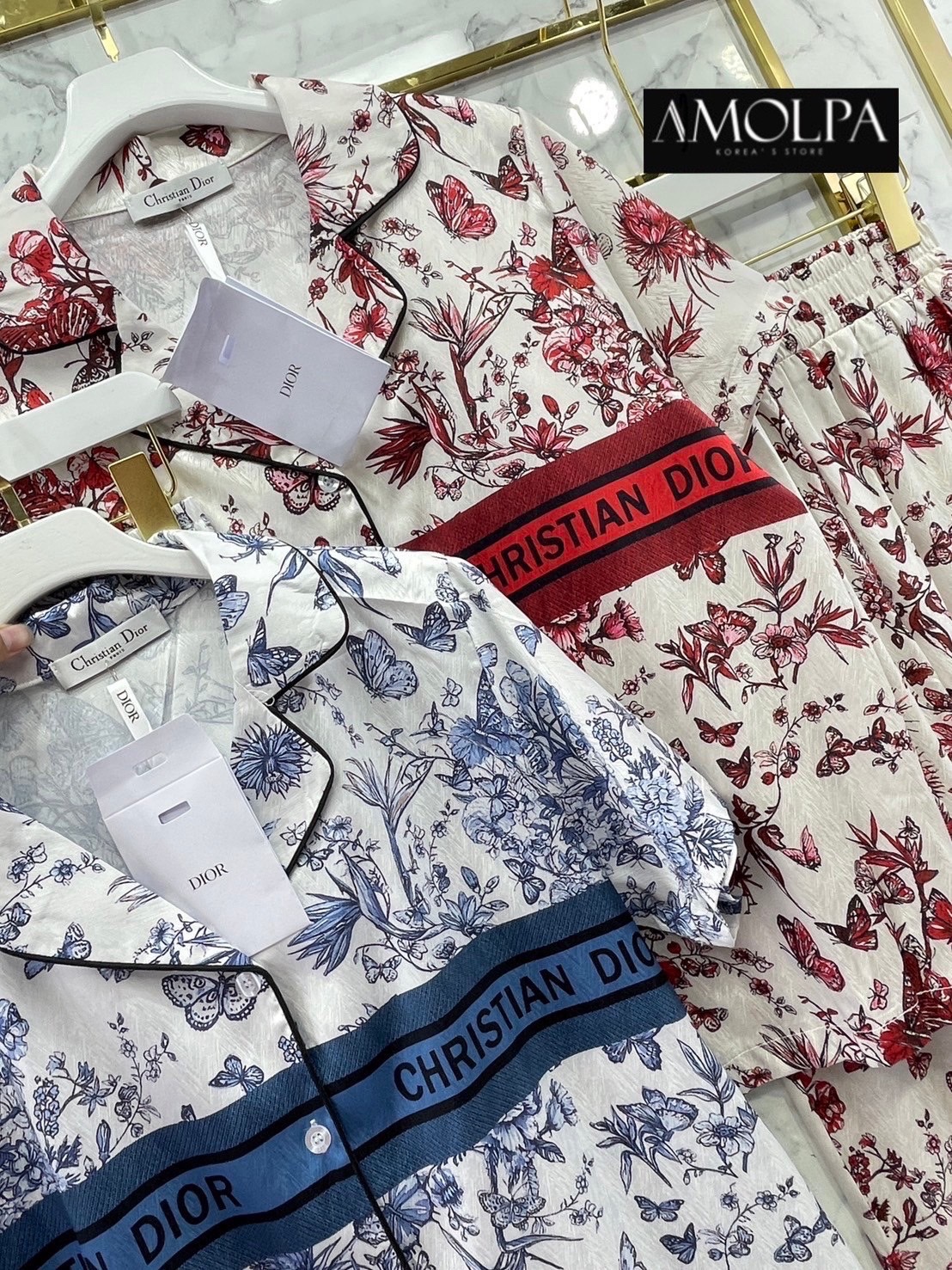 SET CD PAJAMAS SILK 2024SS #ชุดนอน ส๊วยยม๊ากกก มาพร้อมกางเกงสุดแสนน่ารักเข้า กันได้ดี๊ ใส่สบาย สินค้าคุณภาพ (พร้อมส่ง)