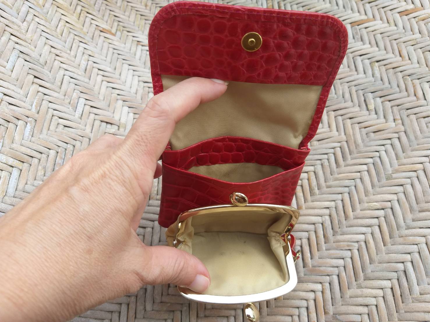 กระเป๋าสตางค์ใบเล็ก เก๋มาก น่ารักสุดๆ(ของใหม่)