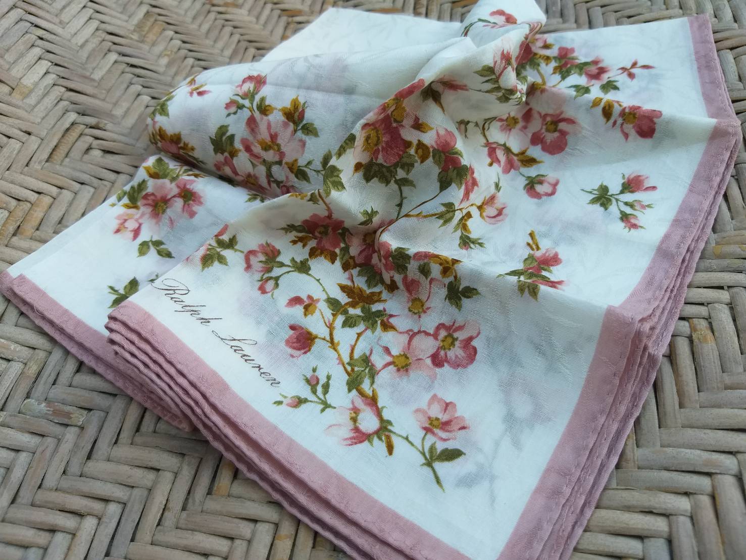 ผ้าเช็ดหน้า RALPH LAUREN ลายสวยมากๆ