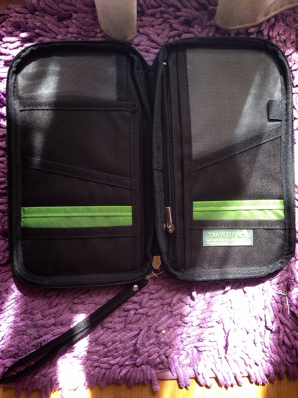 กระเป๋าใส่พาสปอร์ต กระเป๋าใส่หนังสือเดินทาง อเนกประสงค์ มีสายคล้องมือ ใส่เอกสารได้เยอะ พกพาสะดวก กันน้ำ คุณภาพดี