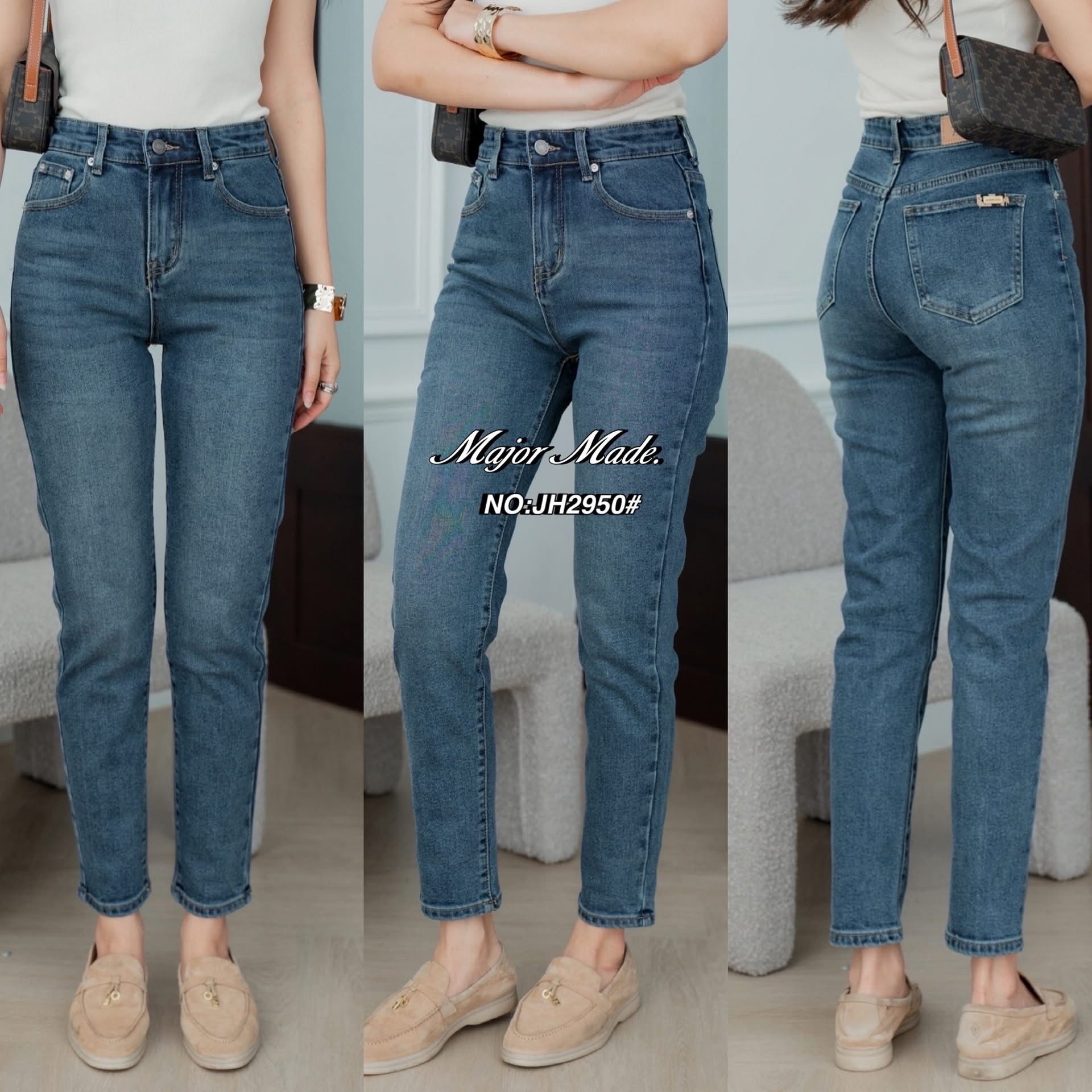 กางเกงยีนส์ทรงบอยแต่เนื้อผ้ายีนส์ยืดนะค่า😍 ไม่รัดรูป ฟอกสีเข้มสวยมาก ใส่สบาย : สินค้าคุณภาพ (พร้อมส่ง)